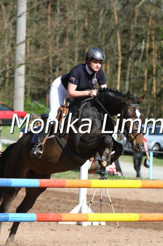 204M8766_La Roma G_Springpferde_L.JPG